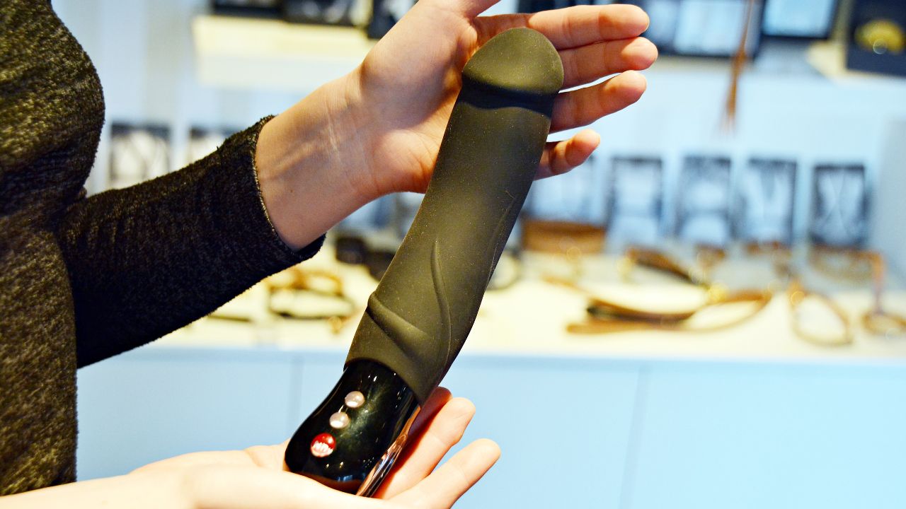 10 The Best Silicone Dildos for Relaxed Playtime