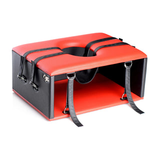 Master Series Queening Chair