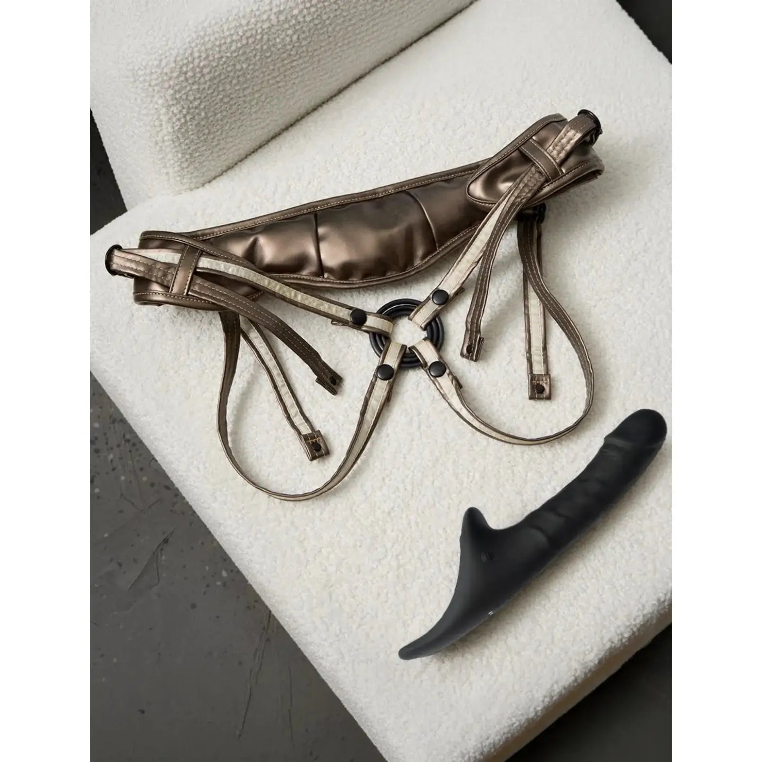 6.multi-orgasm-dildo-realiste-noir-strap-on-me.1787658682366.webp