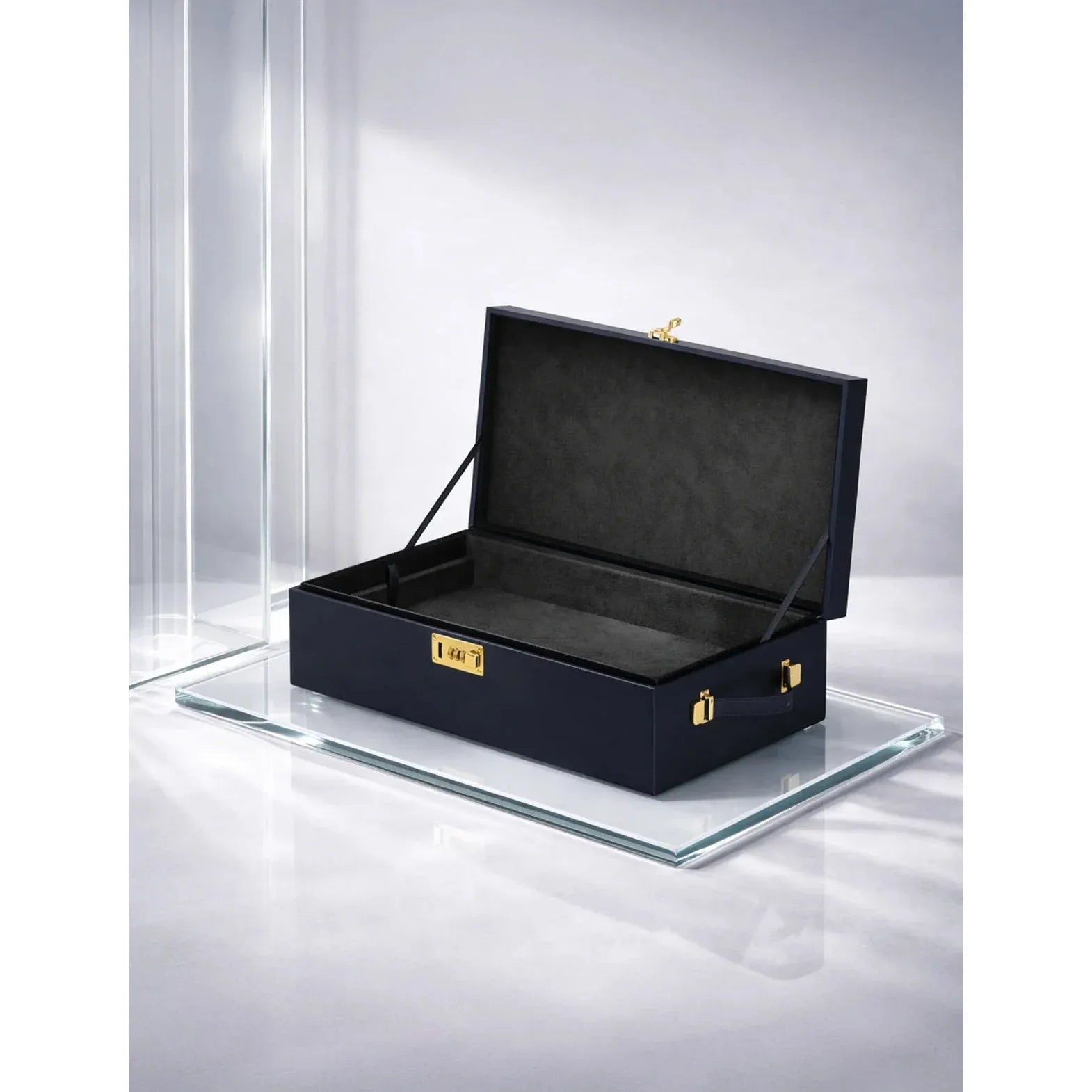 1.le-coffret-rangement-securise-strap-on-me.1786716058792.webp