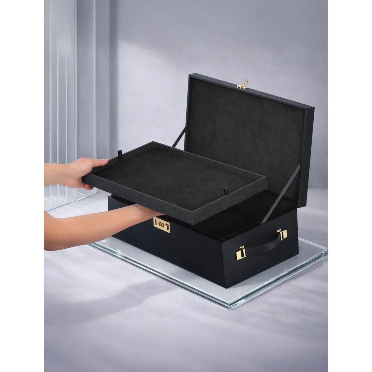 4.le-coffret-rangement-securise-strap-on-me.1786716059068.webp